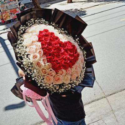 Bó hoa hồng trái tim đẹp tặng người yêu