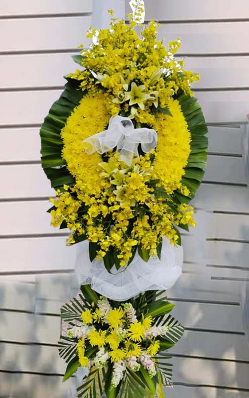 Vòng hoa tang lễ tại shop hoa tươi Lục Ngạn