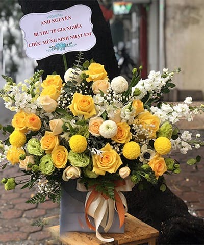 Hoa sinh nhật tại shop hoa tươi Hòa Bình