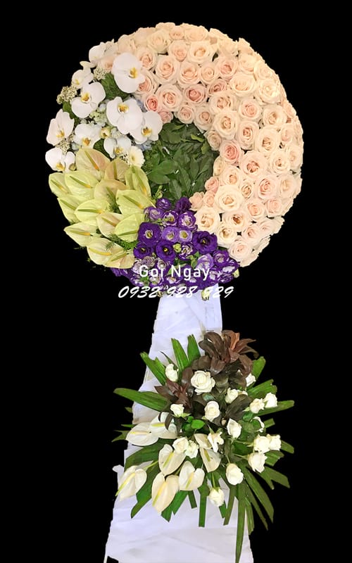 Vòng hoa tang lễ tại shop hoa tươi Từ Sơn