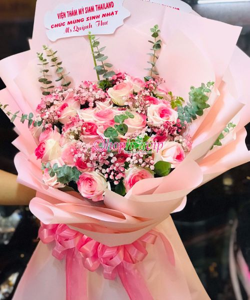 Bó hoa tình yêu tại shop hoa tươi Phú Giáo