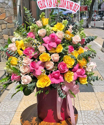 Giỏ hoa đẹp tại shop hoa tươi Tân Uyên