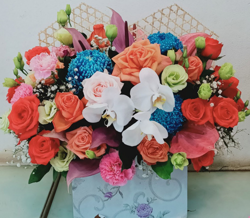 Giỏ hoa chúc mừng tại shop hoa tươi Bình Phước