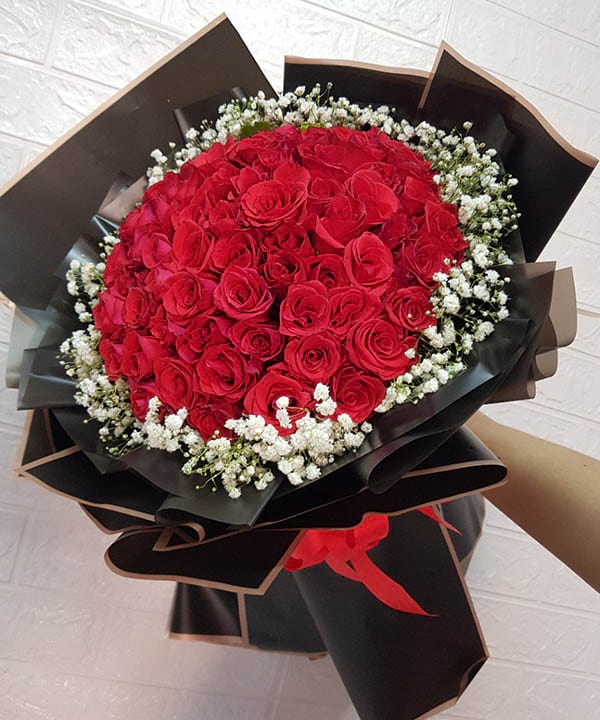 Bó hoa hồng đỏ đẹp tại shop hoa tươi Hớn Quản