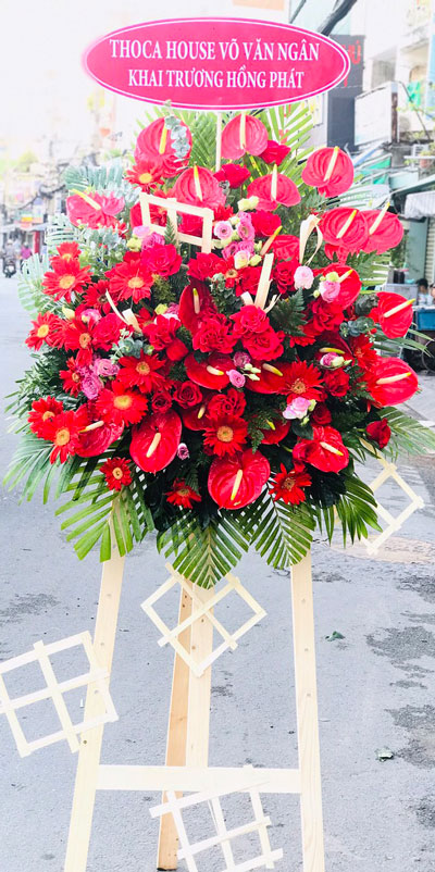 Kệ hoa khai trương tại shop hoa tươi Bình Phước