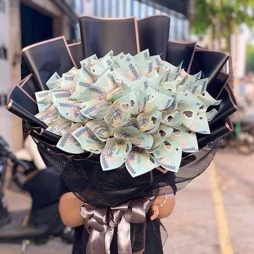 Bó hoa tiền tại shop hoa tươi Phan Thiết