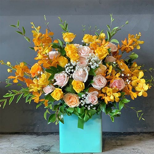 Giỏ hoa đẹp chúc mừng tại shop hoa tươi Phú Quý