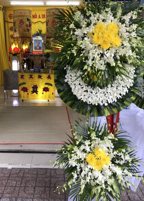 Vòng hoa tang lễ tại Shop Hoa Tươi Cà Mau