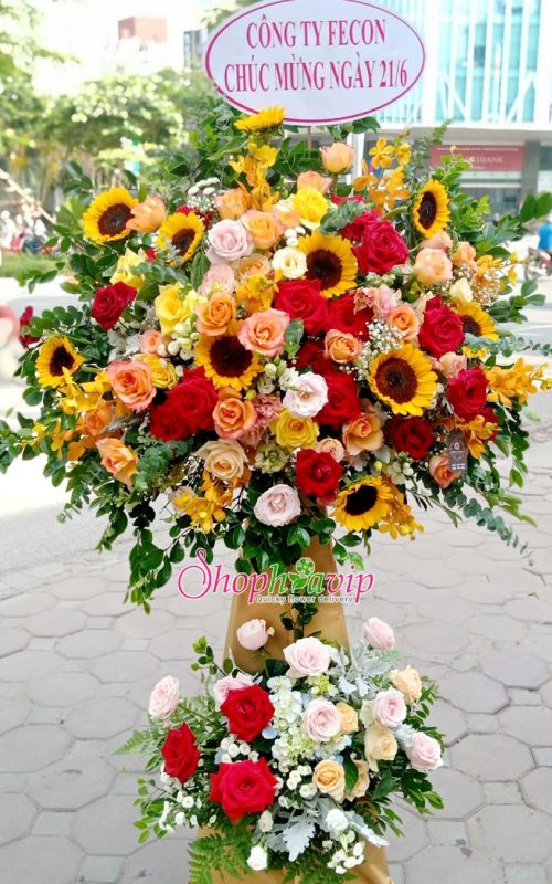 Kệ hoa khai trương tại shop hoa tươi Hà Nam