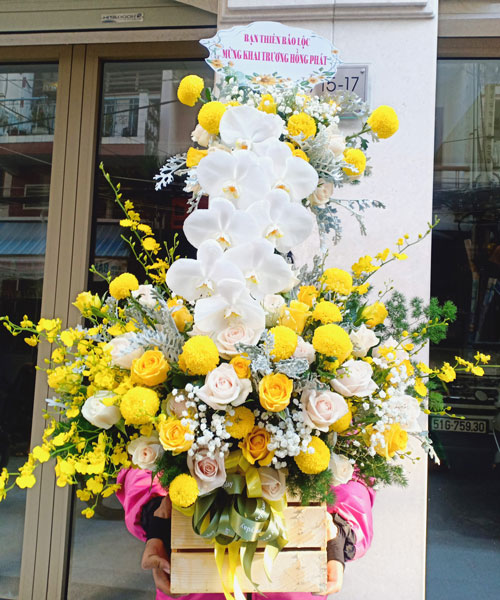 Lẵng hoa chúc mừng sinh nhật tại tiệm hoa tươi Khánh Sơn
