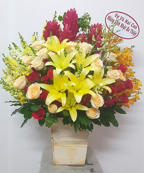 Lẵng hoa đẹp sinh nhật tại shop hoa Tân Thạnh