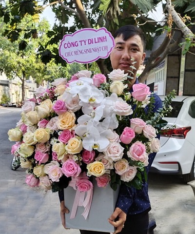 Lãng hoa sinh nhật đẹp tại shop hoa tươi Kỳ Sơn