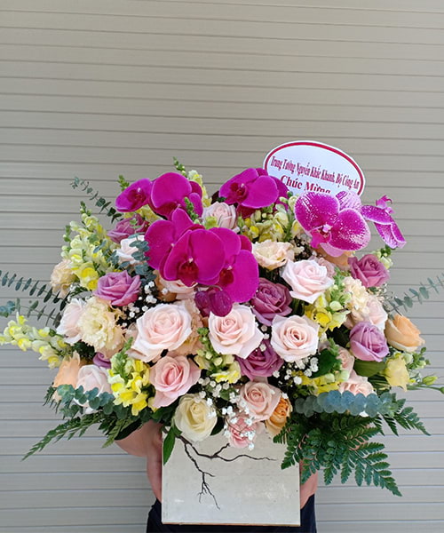 Lãng hoa sinh nhật tại shop hoa tươi Quỳnh Lưu