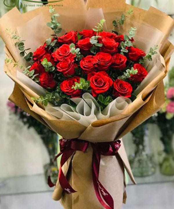 Bó hoa hồng đỏ đẹp tại shop hoa tươi Tân Kỳ