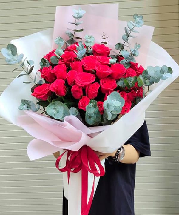 Bó hoa hồng đỏ tại shop hoa tươi Thái Hòa