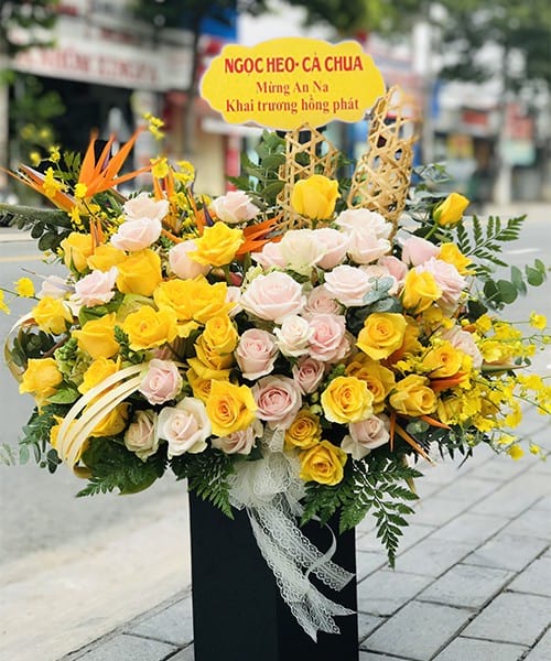 Giỏ hoa sinh nhật tại shop hoa tươi Yên Khánh
