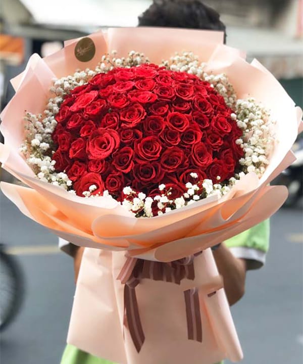 Bó hoa hồng đỏ tại shop hoa tươi Cẩm Khê