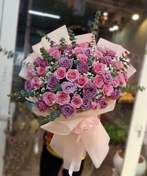 Bó hoa hồng tím tại shop hoa tươi Đông Hòa