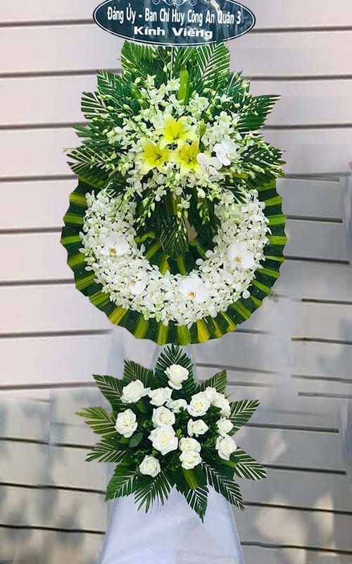 Vòng hoa tang lễ tại shop hoa tươi Ba Đồn
