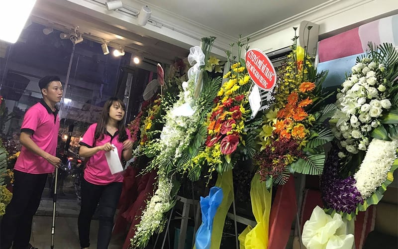 Hoa tang lễ tại shop hoa tươi Minh Hóa