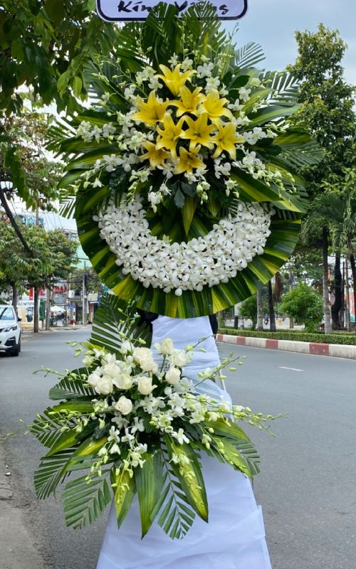 Hoa tang lễ tại shop hoa Mỹ Xuyên