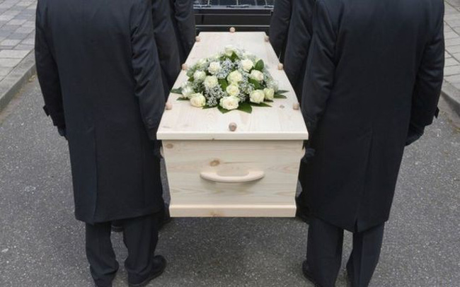 Dự đám tang nên và không nên mặc gì khi đám tang