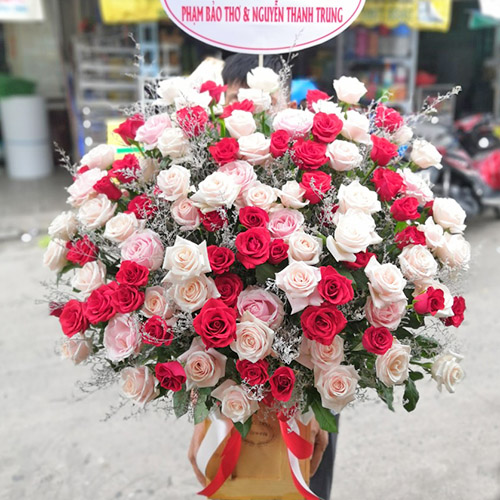 Lẵng hoa sinh nhật đẹp tại tiệm hoa tươi Thạnh Hóa